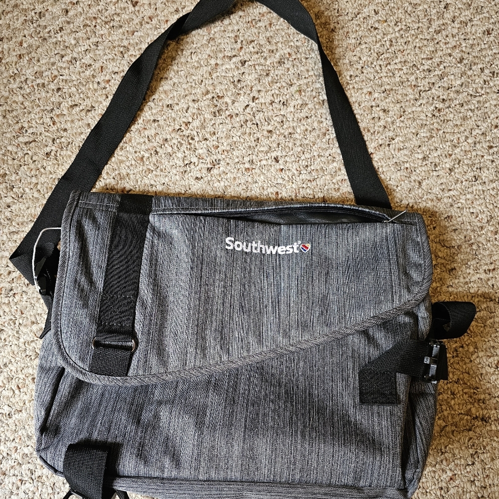 Southwest Airlines Gray Messenger // Laptop Bag NEW